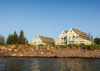 Larsmont Cottages hotel thumbnail 3