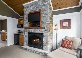 Larsmont Cottages hotel thumbnail 7
