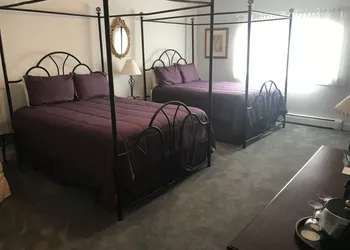 Long House Manor B And B hotel thumbnail 3