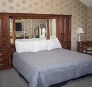 Long House Manor B And B hotel detail image 7