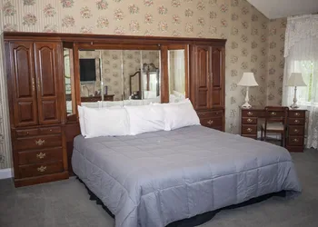 Long House Manor B And B hotel thumbnail 7