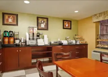 Days Inn By Wyndham Long Island City hotel thumbnail 6