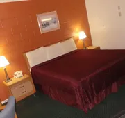 Relax Inn of Yreka hotel detail image 7