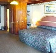 Cloverdale Oaks Inn hotel detail image 4