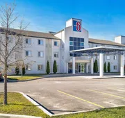 Motel 6 Peterborough, ON hotel detail image 3