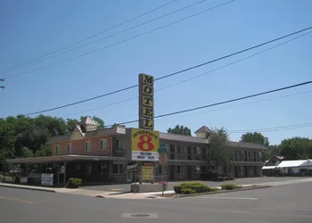 Interstate 8 Motel hotel thumbnail 7