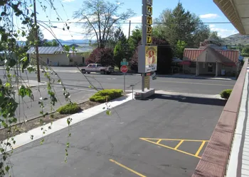 Interstate 8 Motel hotel thumbnail 8
