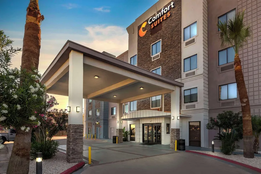 Comfort Suites Laredo - Nuevo Laredo hotel detail image 2