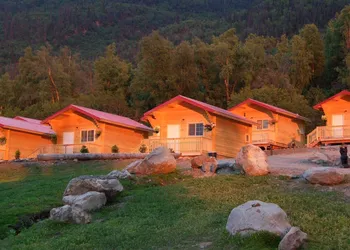 Alaska Glacier Lodge hotel thumbnail 2