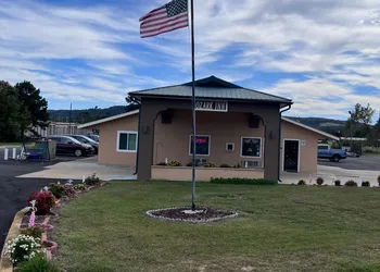 Ozark Inn hotel thumbnail 3