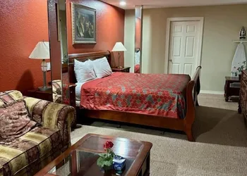 Western Plaza Inn hotel thumbnail 4