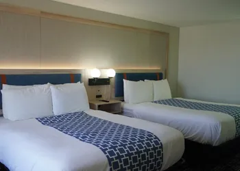 Bay Inn & Suites Troy hotel thumbnail 5