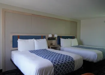 Bay Inn & Suites Troy hotel thumbnail 6