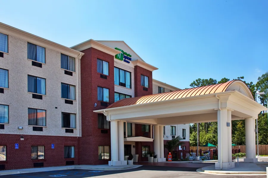 Holiday Inn Express & Suites Ocean Springs by IHG hotel detail image 2