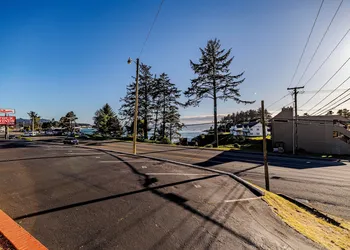 Four Winds Motel hotel thumbnail 4