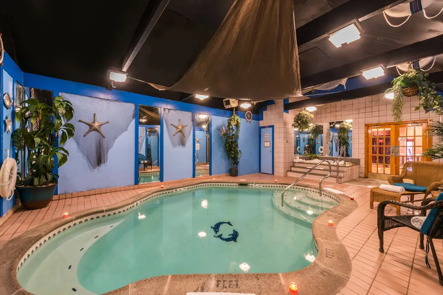 Inn of the Dove Romantic Suites with Jetted Tub & Fireplace hotel detail image 2
