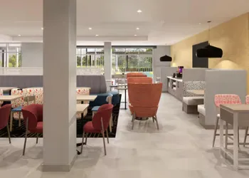 Home2 Suites By Hilton St. Charles St.Louis hotel thumbnail 2