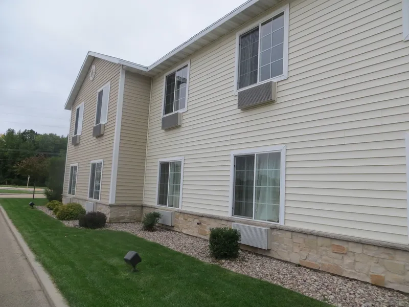 Cobblestone Inn & Suites - Brillion hotel detail image 2