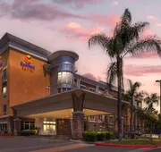Comfort Suites Ontario Airport Convention Center hotel detail image 3
