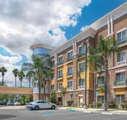 Comfort Suites Ontario Airport Convention Center hotel detail image 4