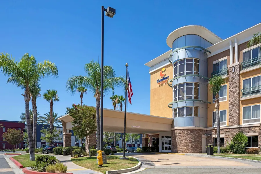 Comfort Suites Ontario Airport Convention Center hotel detail image 6