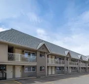 Econo Lodge Inn & Suites hotel detail image 3