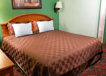 American Inn & Suites Childress hotel thumbnail 7