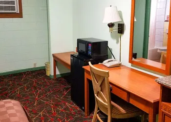 American Inn & Suites Childress hotel thumbnail 8