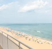 Comfort Suites Beachfront hotel detail image 5