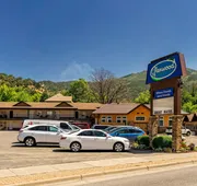 Glenwood Springs Inn hotel detail image 3