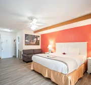 Island Sun Inn & Suites - Historic Venice & Beach Getaway hotel detail image 7