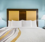La Quinta Inn & Suites by Wyndham Stonington-Mystic Area hotel detail image 7
