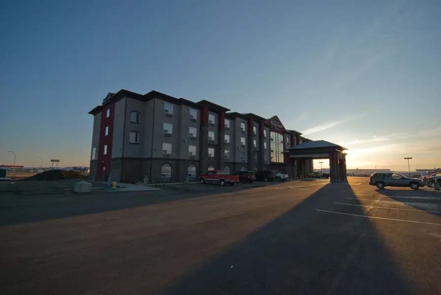 Redwood Inn & Suites - Grande Prairie hotel detail image 2