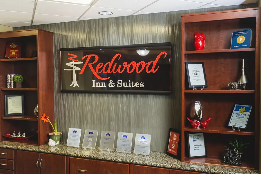 Redwood Inn & Suites - Grande Prairie hotel detail image 6
