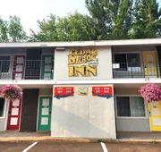Cedar Motor Inn hotel detail image 4