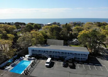Ocean Breeze Motel hotel thumbnail 2