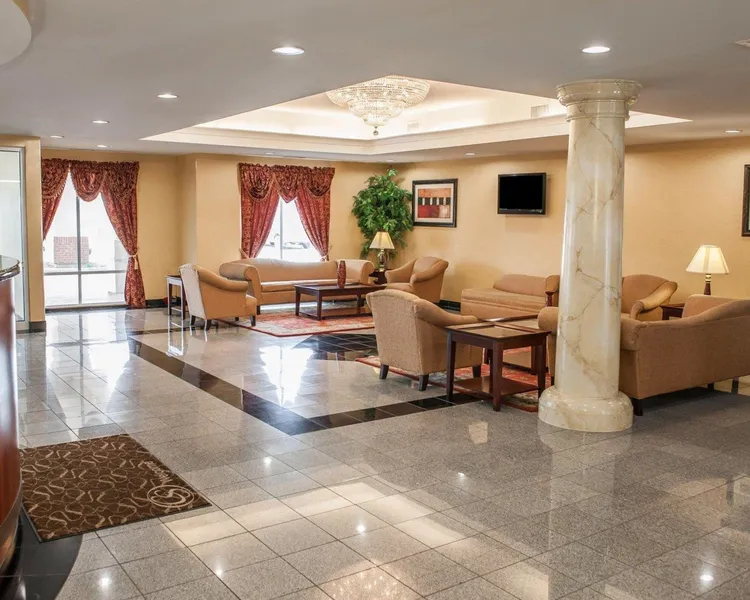 Comfort Suites near Indianapolis Airport hotel detail image 6