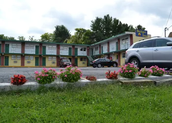 Budget Inn hotel thumbnail 2