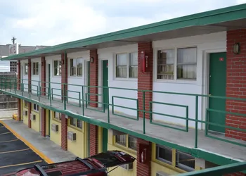 Budget Inn hotel thumbnail 4