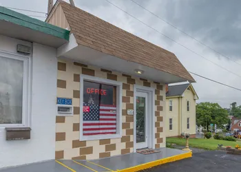 Budget Inn hotel thumbnail 5