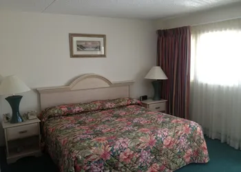 Biscayne Suites hotel thumbnail 8