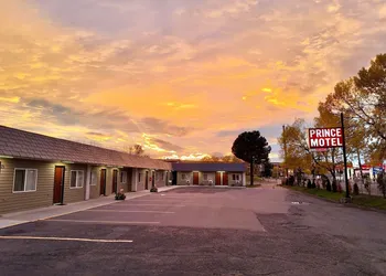 Prince Motel hotel thumbnail 3