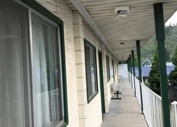 Trans Canada Motel hotel thumbnail 5
