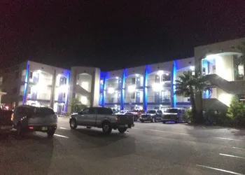 Hunt's Castle hotel thumbnail 2
