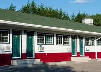 Norfolk Motel hotel thumbnail 3