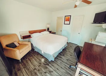 Norfolk Motel hotel thumbnail 8