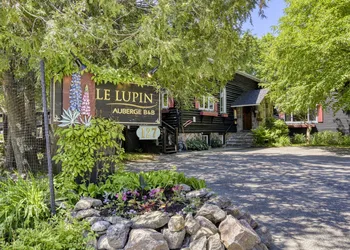 Auberge Le Lupin B&B hotel thumbnail 2