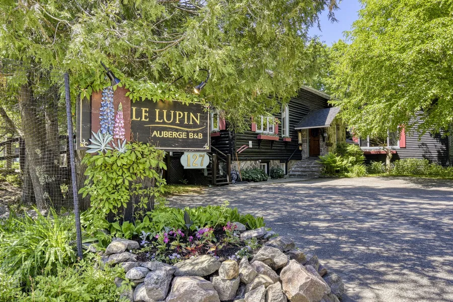 Auberge Le Lupin B&B hotel detail image 2