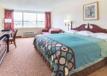 Spark By Hilton Hamburg hotel thumbnail 3