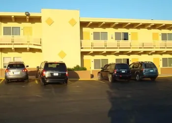 Virginia Inn hotel thumbnail 3